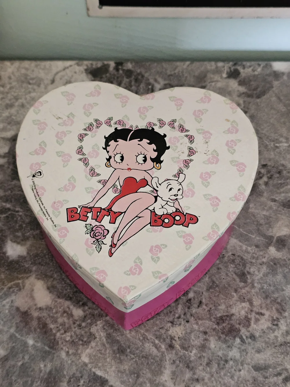 Betty Boop Heart-Shaped Bath & Body Gift Box - Pink
